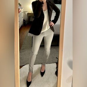 Banana Republic premium denim skinny size 25 light grey lots of stretch